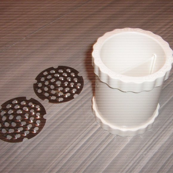 Starfrit Multi Grater $5.00 ADD ON ITEM - Picture 2 of 3